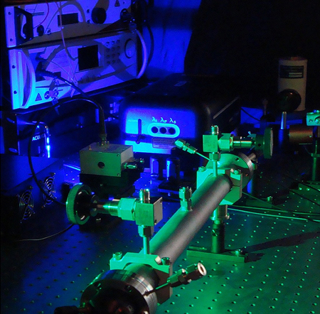 This cavity-enhanced absorption spectrometer setup is in the lab of the Institute of Physical Chemistry, Kiel University, Kiel, Germany. Credit: Gernot Friedrichs