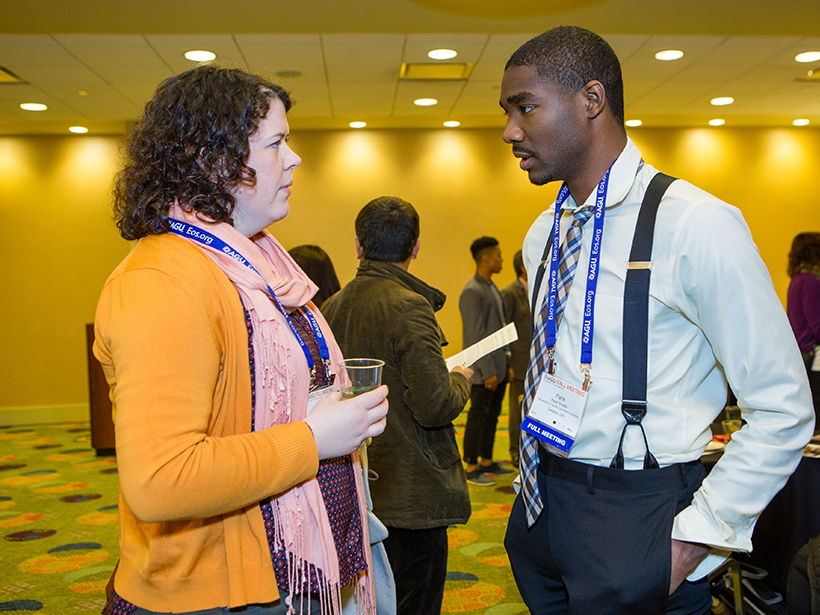 Student and scientist connect at AGU’s Fall Meeting.