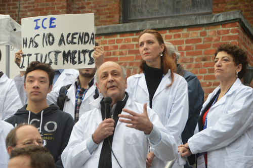 speakers-at-science-support-rally