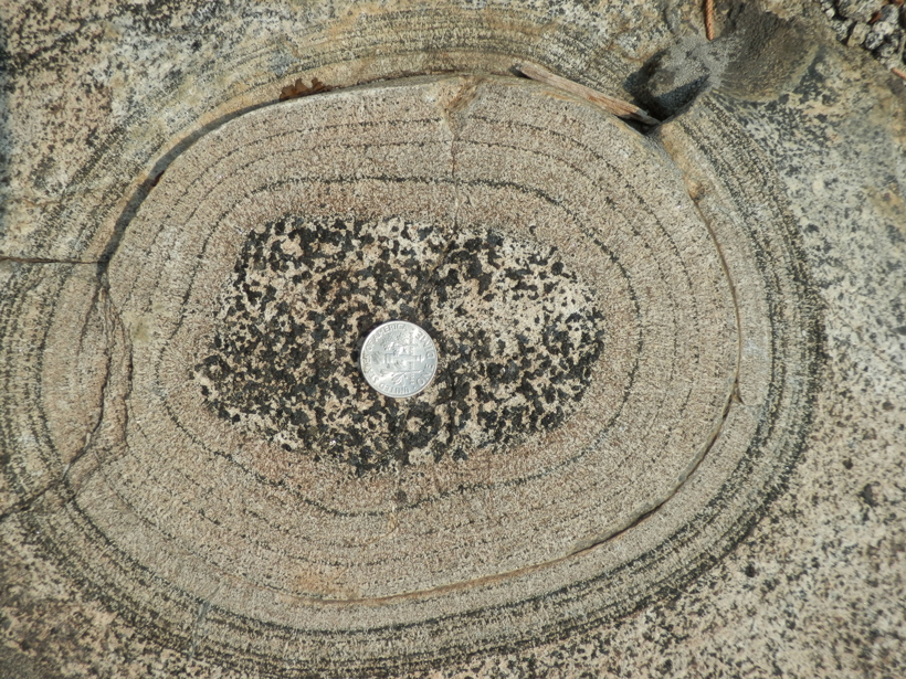 Mineral layers offer a key to examine the behavior of individual magma pulses in volcanic arcs.