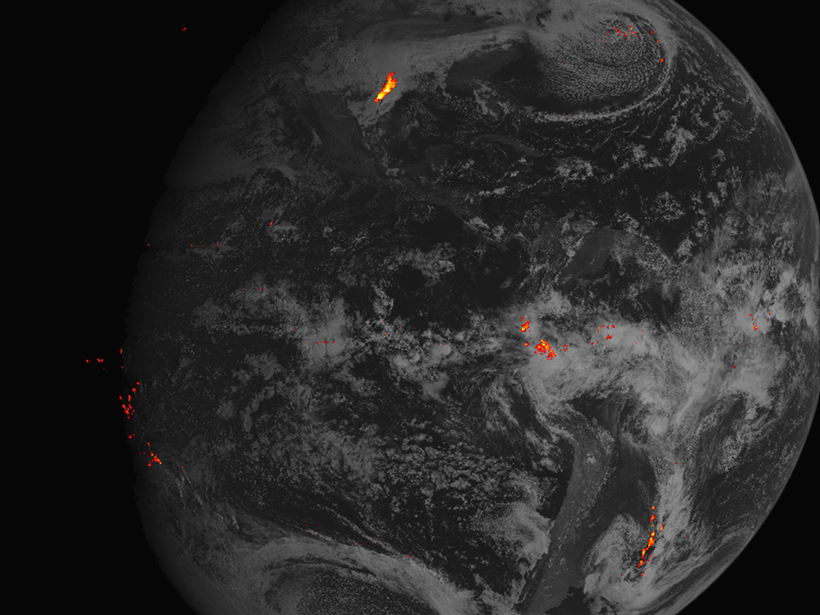 Global lightning detection