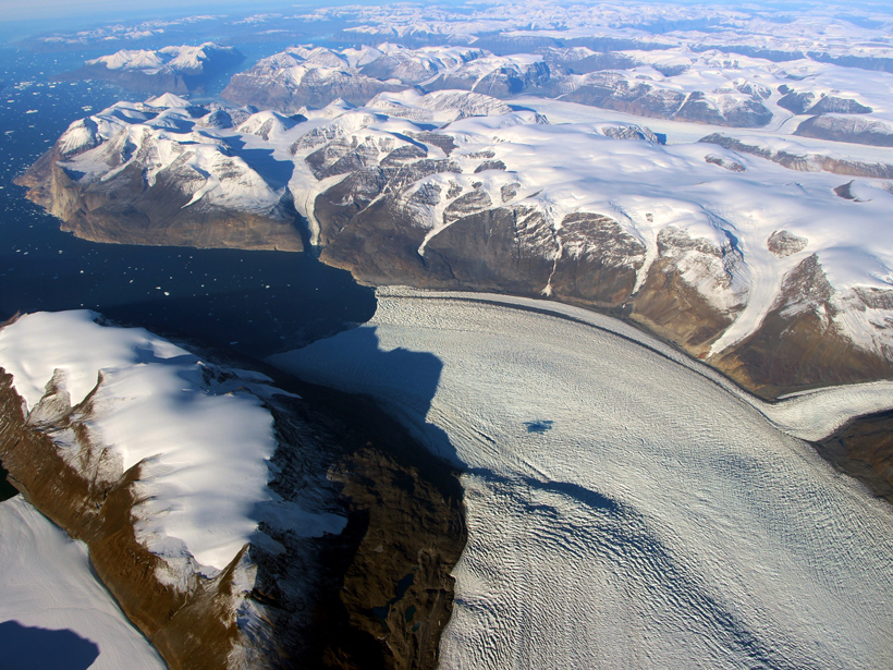 Researchers assess how ice movement affects bedrock beneath Greenland’s Rink Glacier.