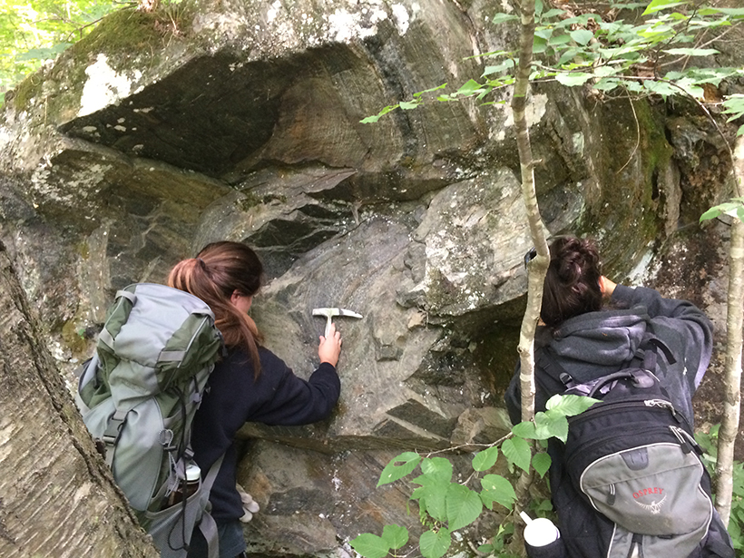 A new study uses mathematical modeling to understand the movement of Earth’s crust
