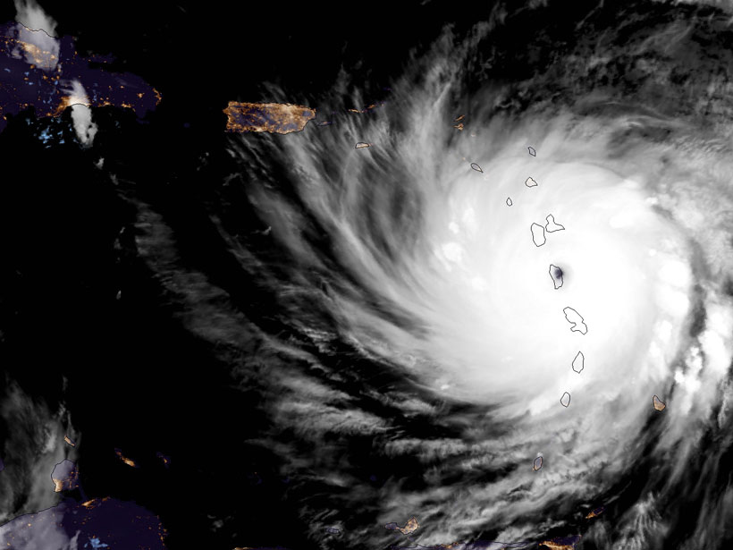 Hurricane Maria bears down on Dominica