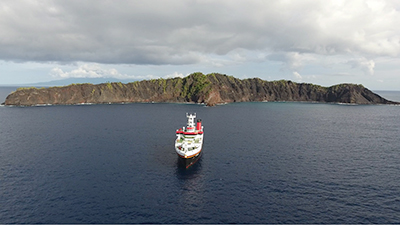 The R/V <em>Sonne</em> collected field data from landslide deposits left by the 1888 collapse of Ritter Island’s volcanic cone.
