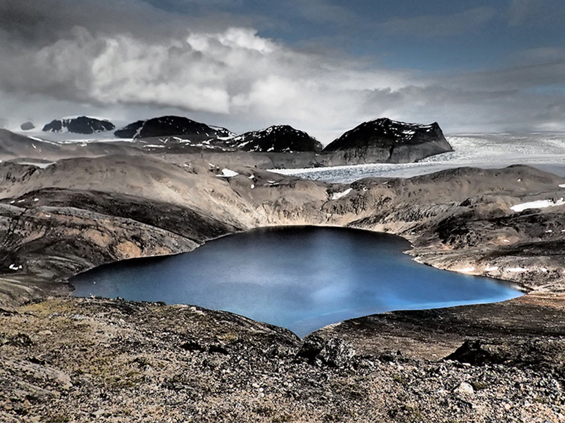 Lake Sarsvatnet, located in Svalbard, between mainland Norway and the North Pole.