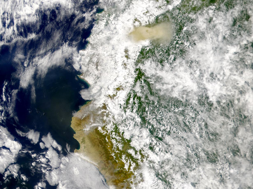 Researchers use radar satellite imagery to measure changes in the topography of Ecuador’s El Reventador volcano