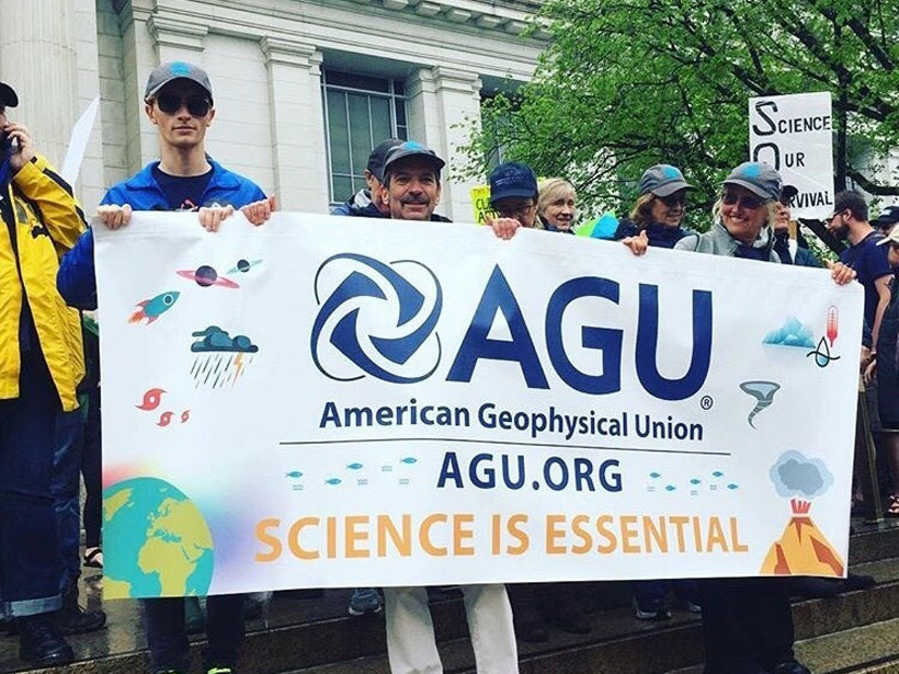AGU members and friends gather on the steps of the National Museum of Natural History in Washington, D. C.