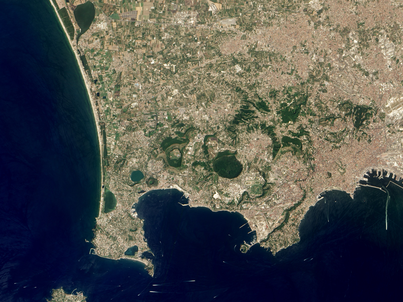 Researchers use data from a network of buoys to visualize the undersea portion of Campi Flegrei caldera