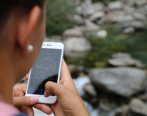 CrowdWater users can compare stream levels among several photos without the need for physical installations or sensors.