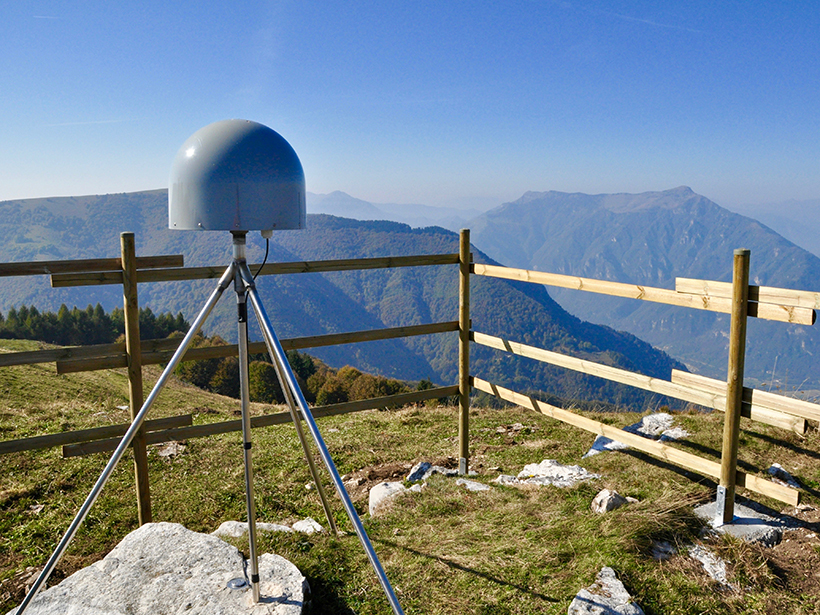 A new study uses GPS data to trace how aquifers in karst affect deformation of the Eastern Alps