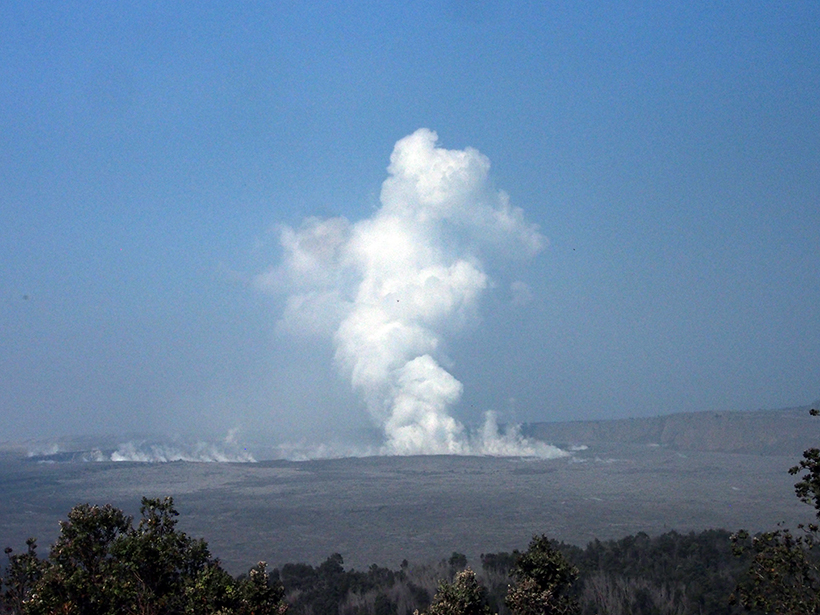 Steam plume from Halema'uma'u crater on 1 June 2018