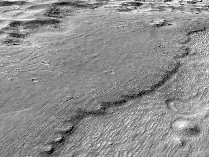 Researchers analyze traces of volcanic activity and water flooding in Hrad Vallis on Mars