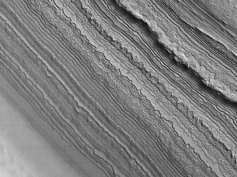Researchers find evidence of regional deposition in Mars’s south polar deposits