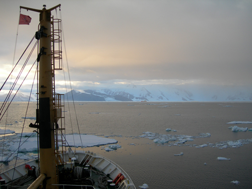 A view from the deck of the OGS Explora during its 2017 expedition to the Ross Sea.