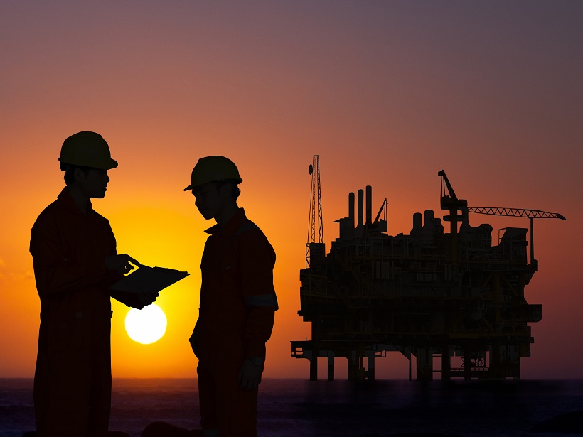 Petroleum Engineering: Principles, Calculations, and Workflows