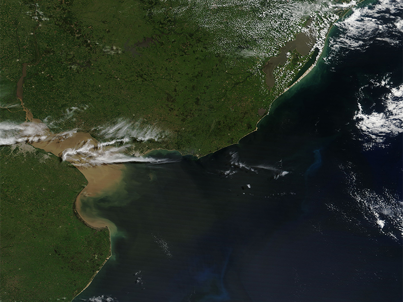 A satellite view of the Río de la Plata’s plume