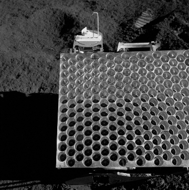 Black-and-white image of a retroreflector on the Moon