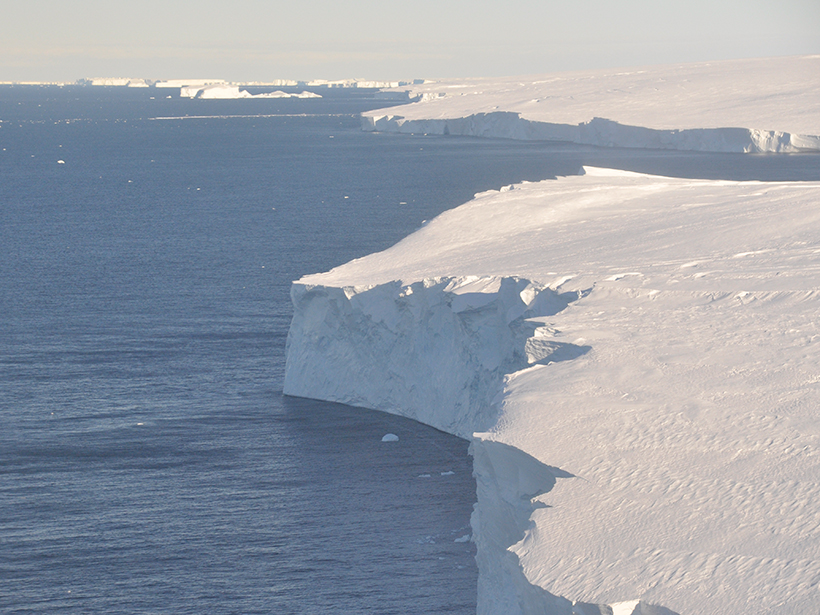 Large ice sheet on the right; water on the left