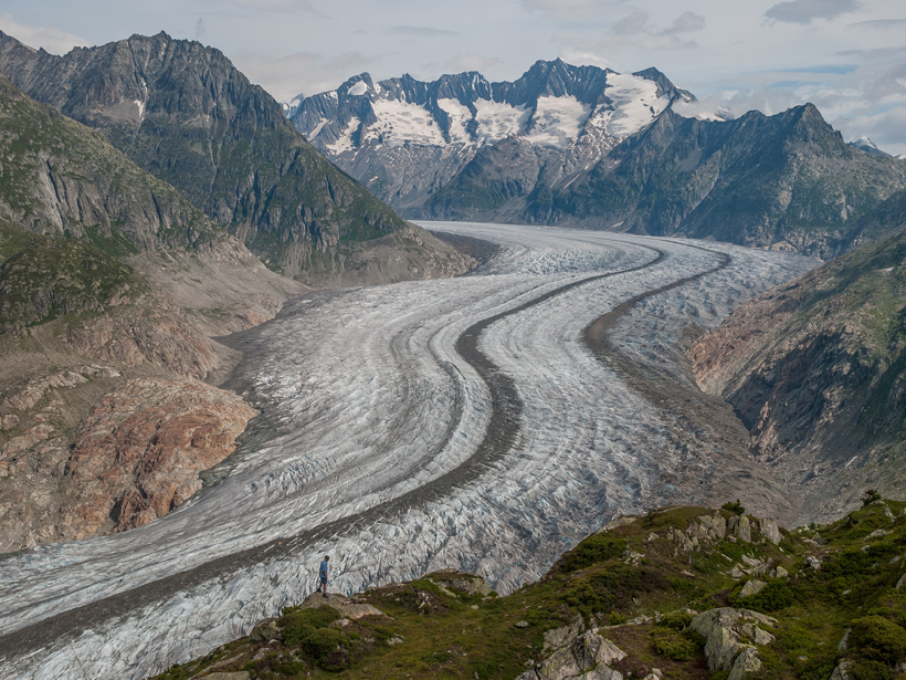 Photograph of the Grosser Aletschgletscher, the largest glacier in the European Alps
