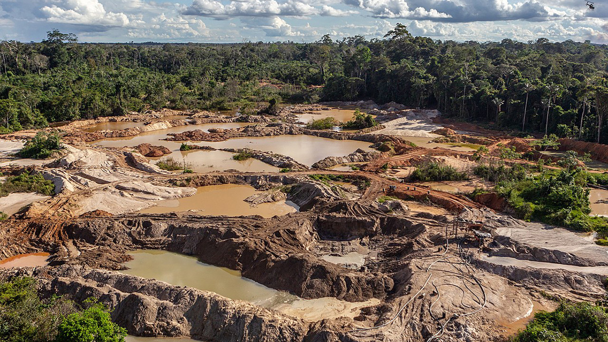 Mining Threatens Isolated Indigenous Peoples in the Amazon - Eos