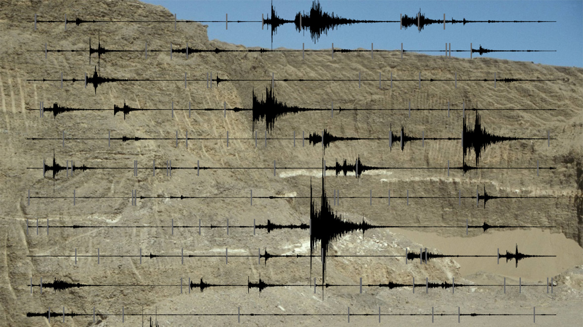 A gravel pit near Antofagasta, Chile, with an overlay of waveforms from the Iquique aftershock sequence