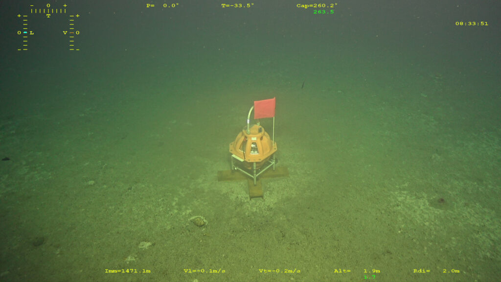 Underwater photo of an OBS on the seafloor