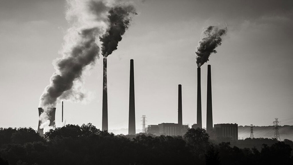 A coal-fired power plant on the Ohio River.