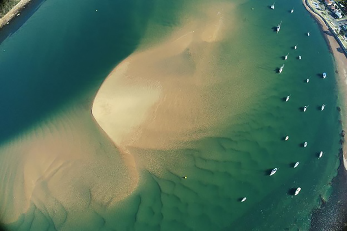 Photograph of migrating sand shoals