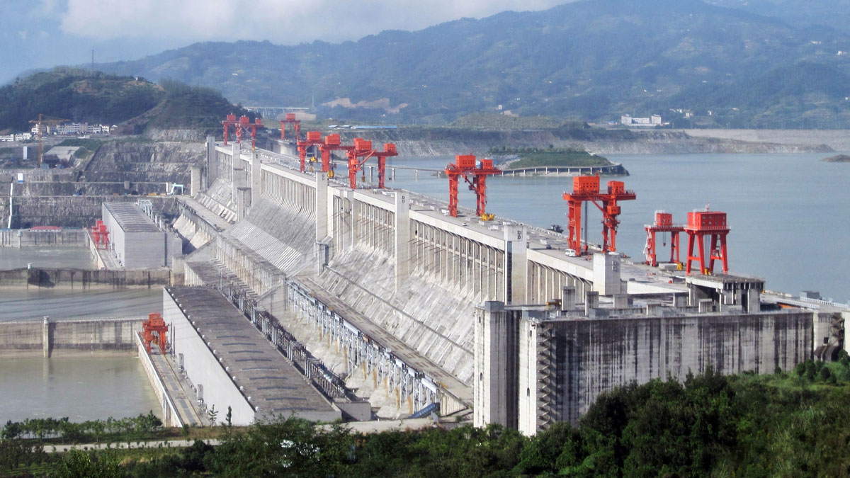 坐落于长江干流的中国三峡水库