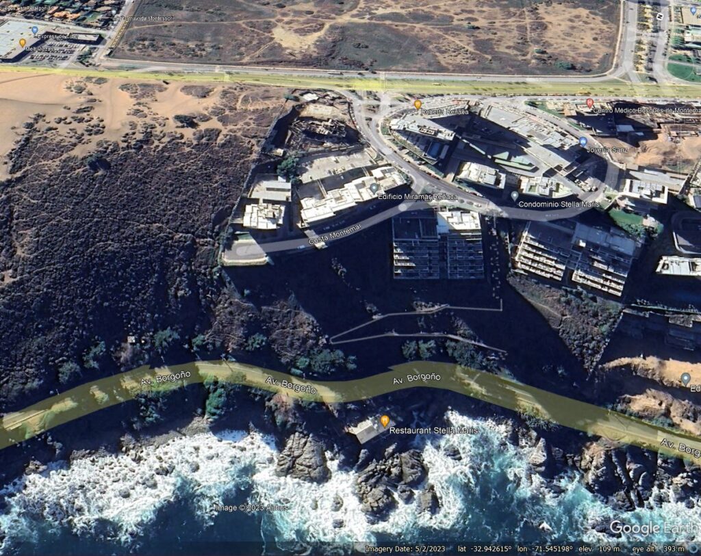 Google Earth image of the large erosive landform at Viña del Mar in Chile.  