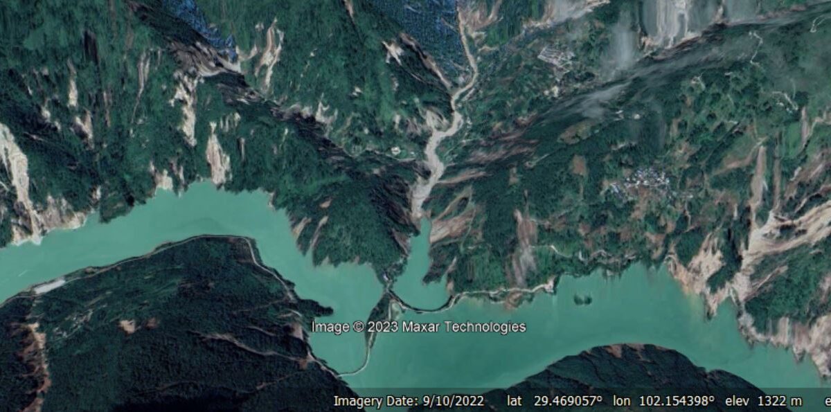 Google Earth imagery taken a few days after the 5 September 2022 Luding Earthquake, showing landslides triggered by the earthquake.