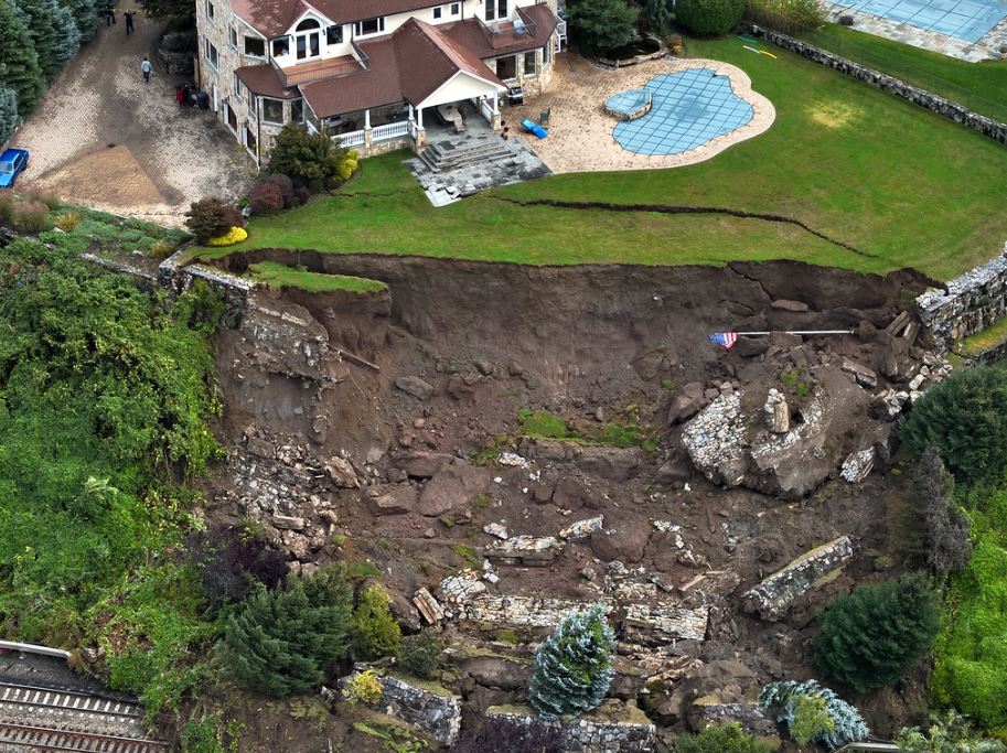 The aftermath of the 21 October 2023 landslide at Westchester County. New York, USA.