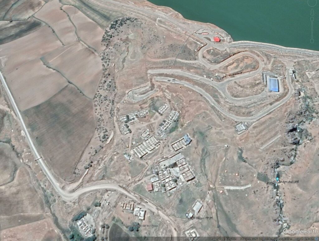 Google Earth image of the landslide at Hoseynabad-e Kalpush village in 2019.
