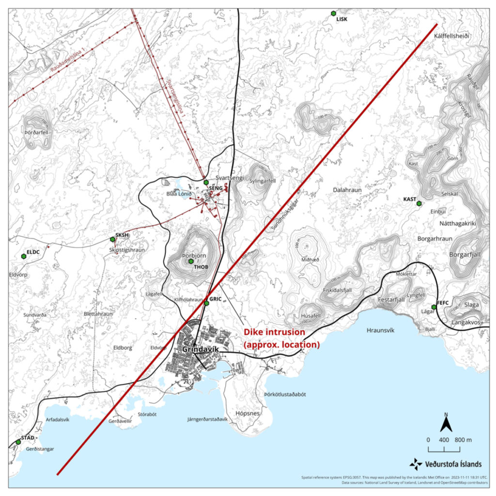 Map of southwestern Iceland showing the path of a dike intrusion marked in red.