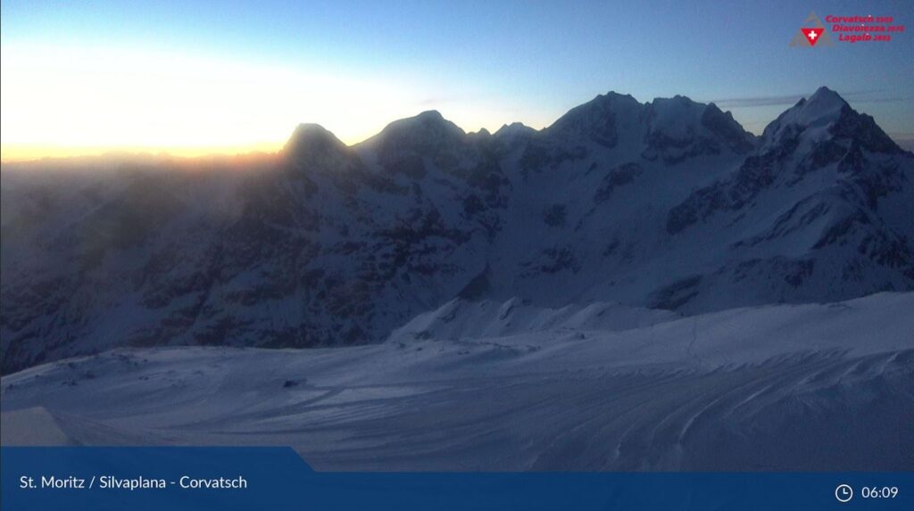A webcam image of the site of the Piz Scerscen rock avalanche, captured at 06:09 from the Corvatsch skiing station.