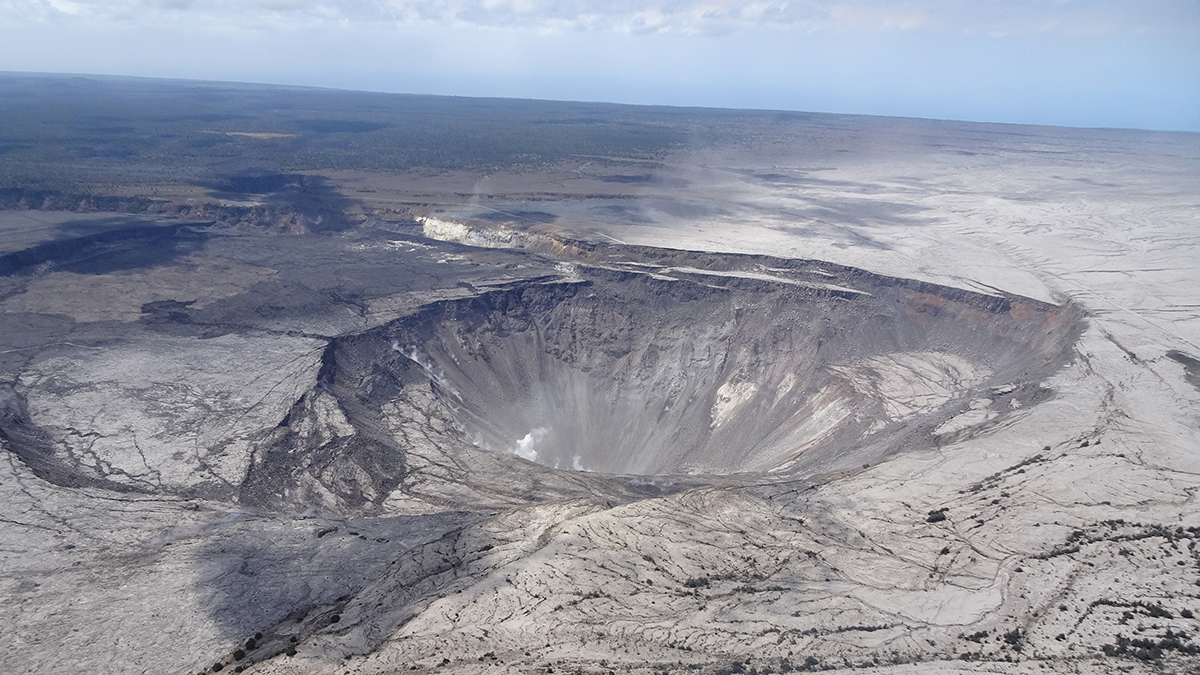 Aerial photo of Mount Kīlauea