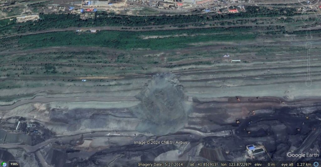 Google Earth image from 2014 showing the failure at Fushun West OPM.