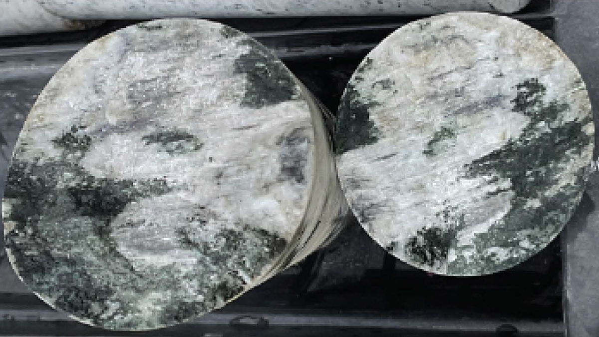 Photo of rock cores.