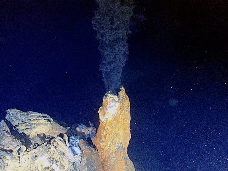 Arctic Hydrothermal Vents May Resemble Those on Enceladus