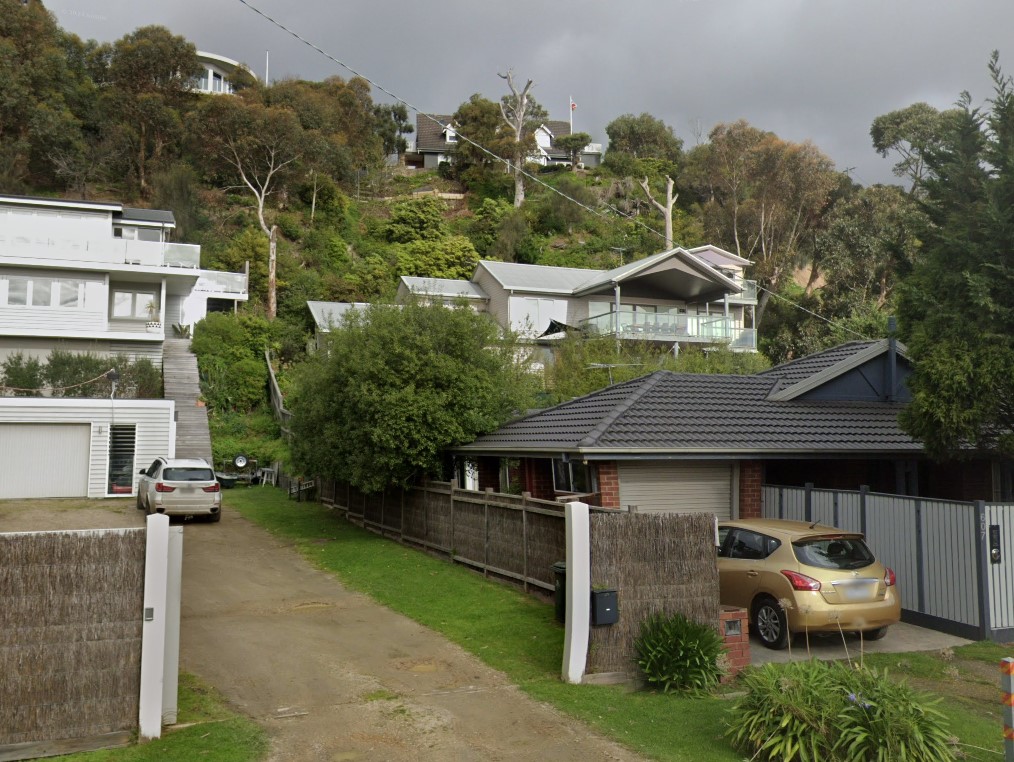 Google Street View image of the site of the 14 January 2025 landslide in McCrae, Victoria.