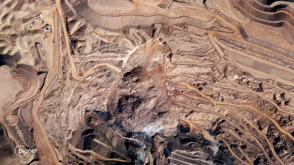 SkySat image of the detail of the 23 February 2023 coal mine landslide in Alxa League, China. Image copyright Planet, used with permission.