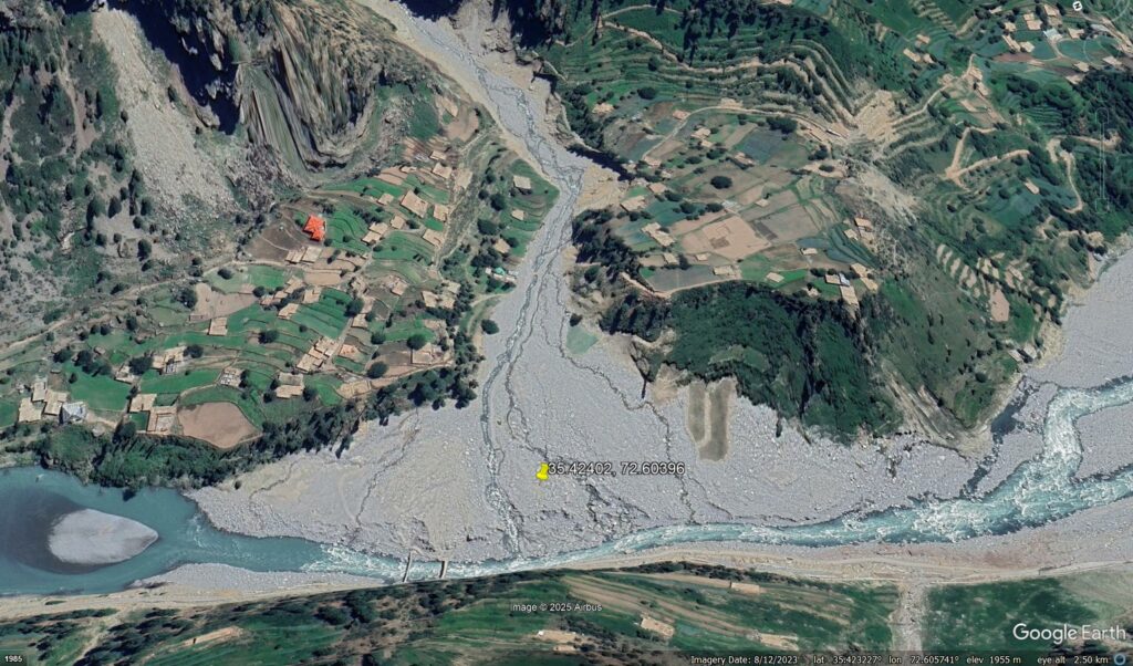 Google Earth image of the site of the major debris flow at Budai Kamar in the Swat Valley, Pakistan.