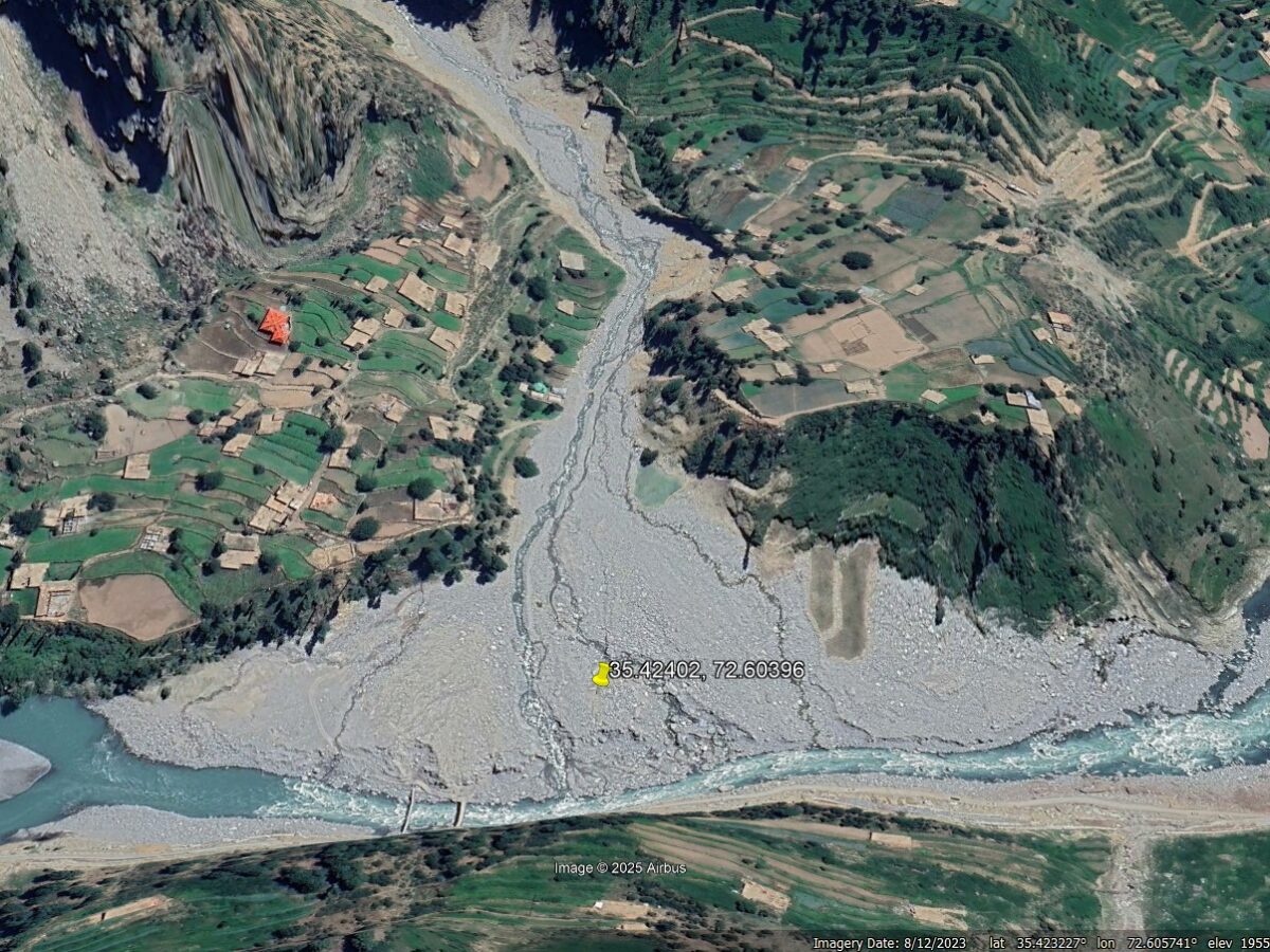 Google Earth image of the site of the major debris flow at Budai Kamar in the Swat Valley, Pakistan.