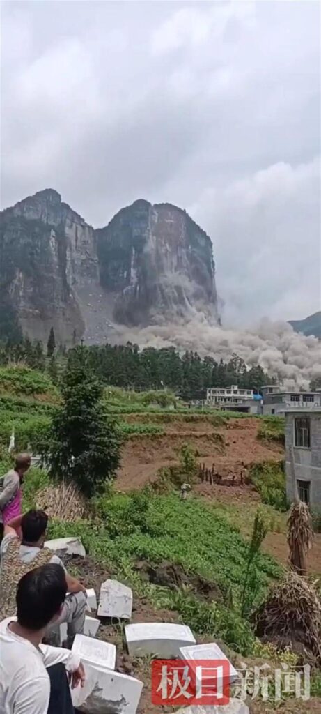 The 8 May 2022 Baiyan rock avalanche in Bijie, Guizhou. Image from 163.com.