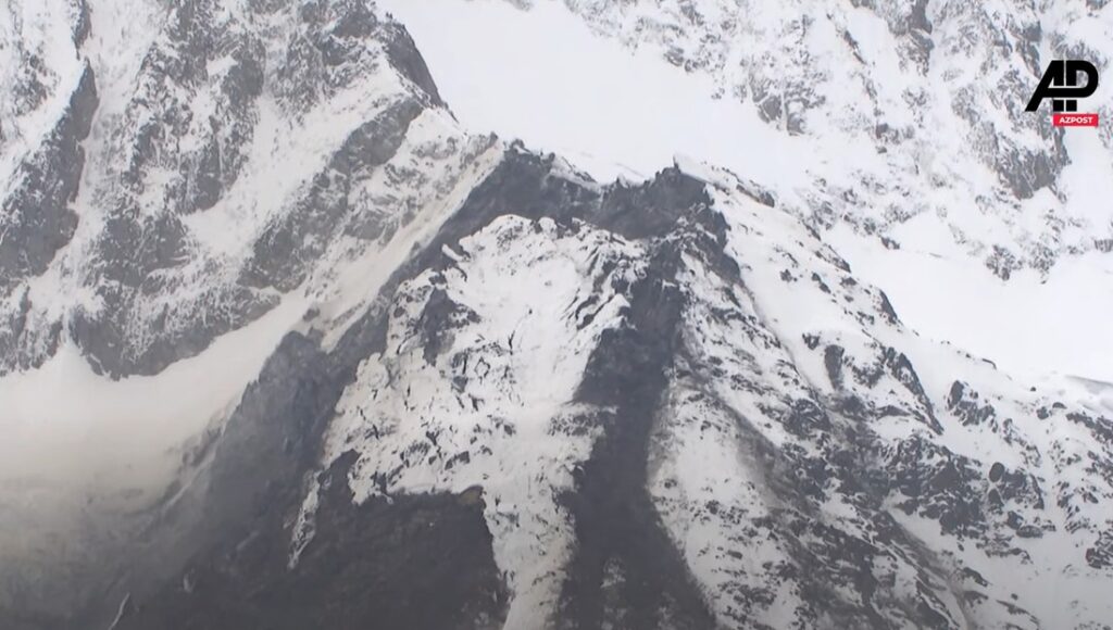 The upper part of the  landslide on Kleiner Nesthorn above Blatten in Switzerland.