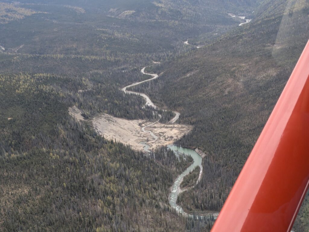 The landslide on the Lakina River in Alaska. 