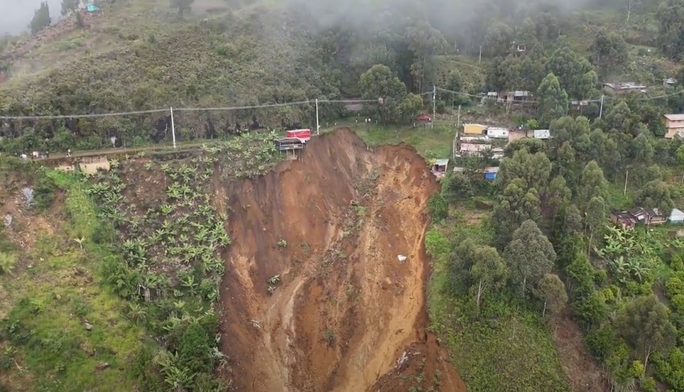 The crown of the 25 June 2025 landslide at Granizal in Colombia.