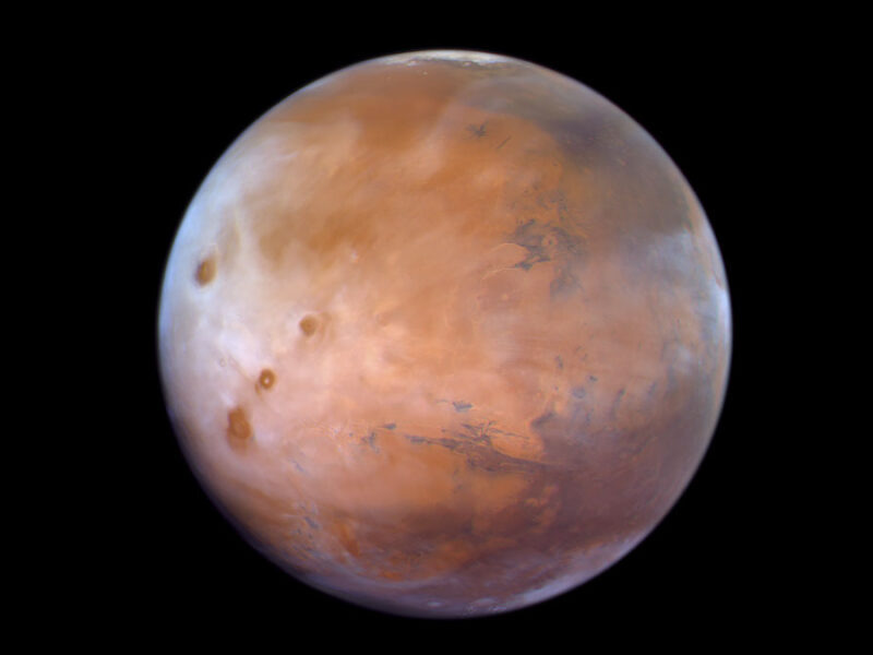First Complete Picture of Nighttime Clouds on Mars