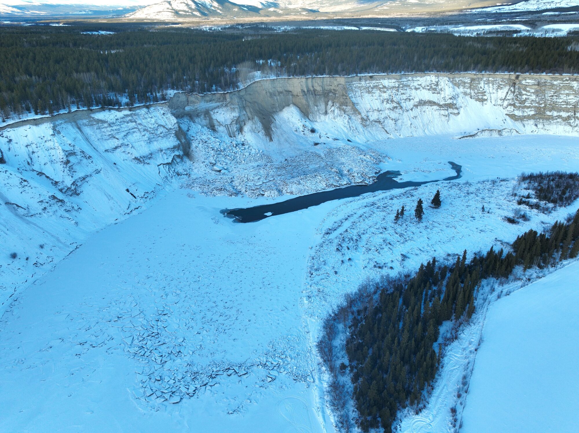 The Takhini River landslide.